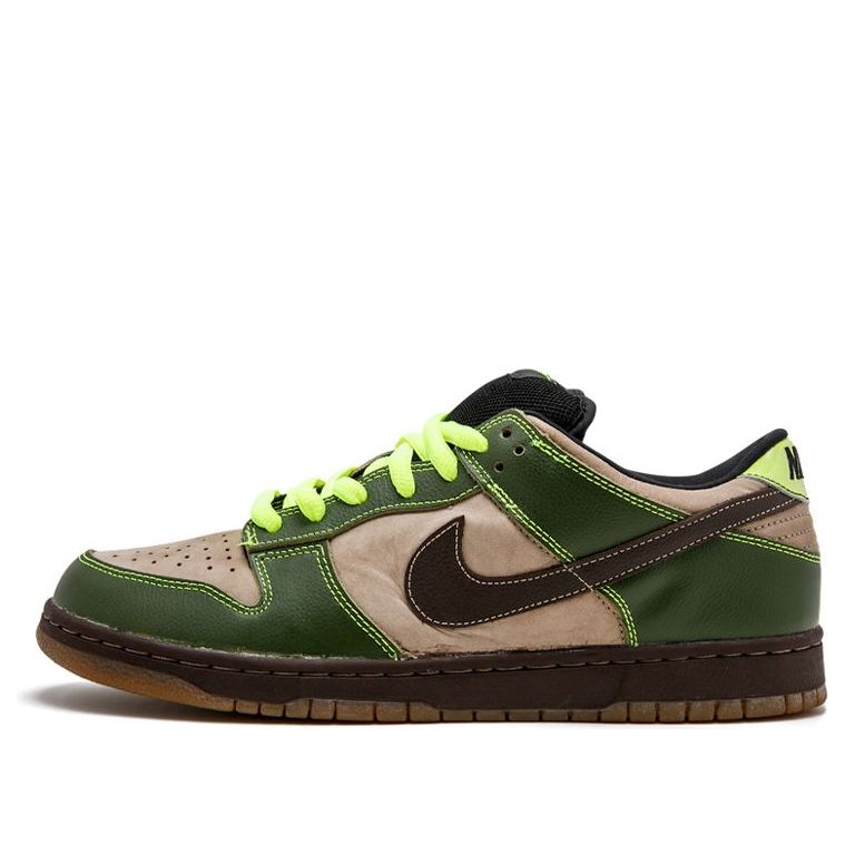 Nike Dunk Low Pro SB 'Jedi'  304292-222 Signature Shoe